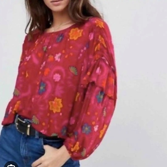 Free People top - Picture 1 of 8